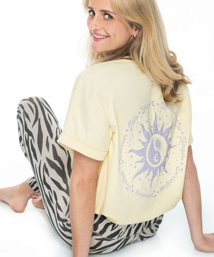 Stylish yoga tops: discover yoga t-shirts, tops and sweatshirts