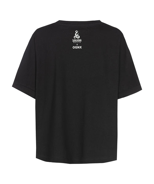| color:black |Yoga Boxy T-Shirt Be Your Own Guru by SOULYOGA Berlin 108 black |organic cotton
